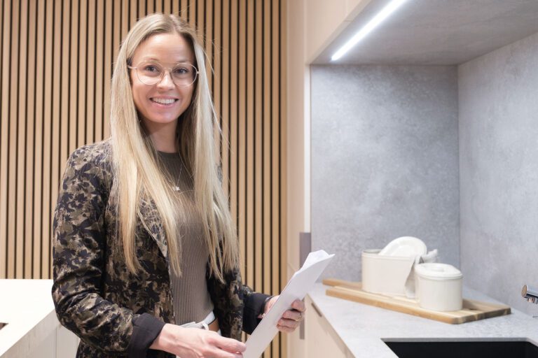 Imagen de un miembro del equipo de La Cuina